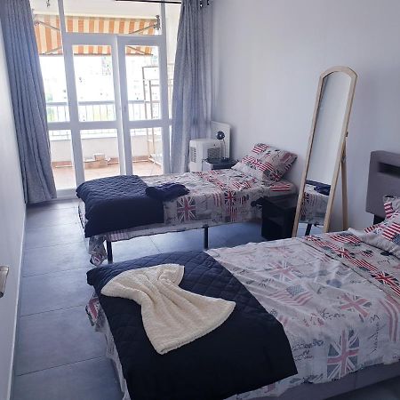 Seaside Haven: Private Room with Ocean View and Convenient Transport Links Nice Exterior photo
